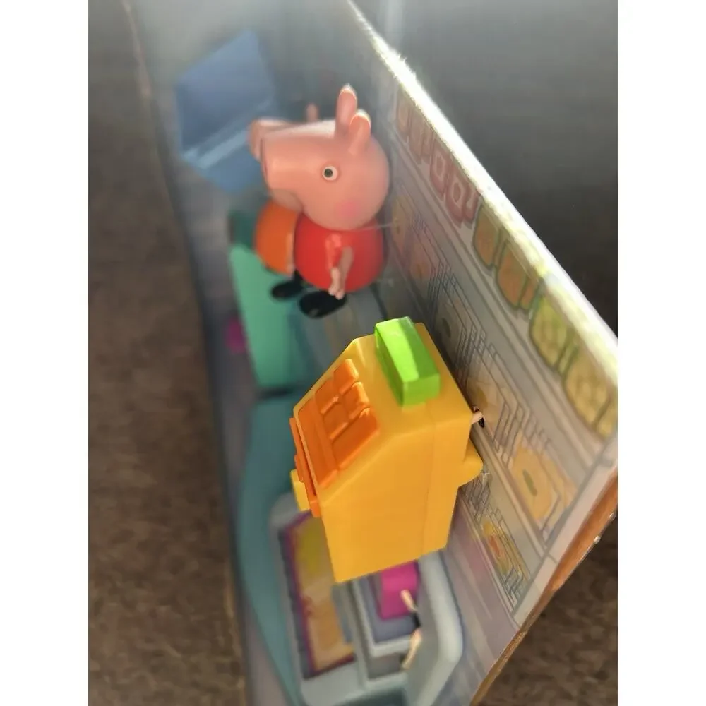 Peppa Pig Playset Supermarket Toy - Pink, Blue, Green, Yellow